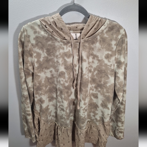 LOGO By Lori Goldstein Lounge Wear Waffle & Eyelet Tan Camo Hoodie Size Medium - Picture 2 of 10